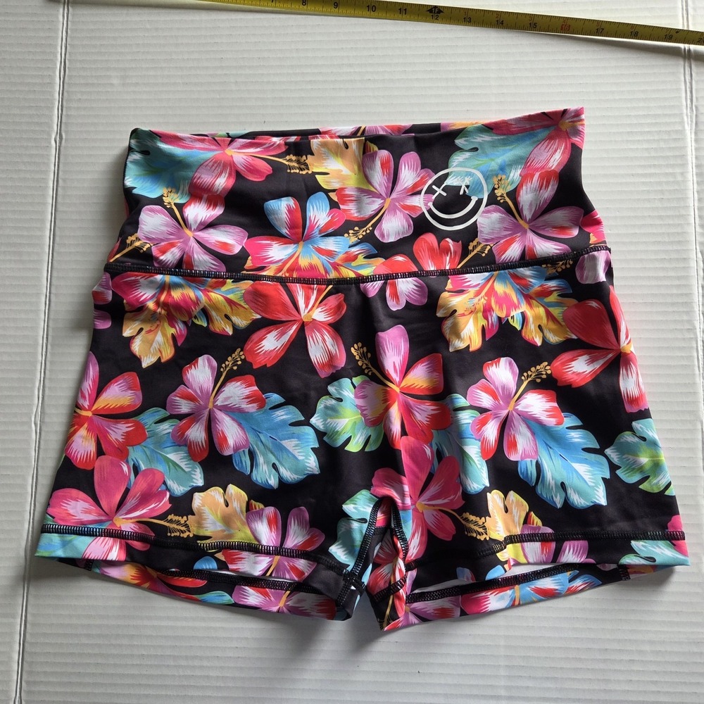Salty Savage Women's Floral Mid Rise ATHLETIC Booty Shorts Form Fitting Large